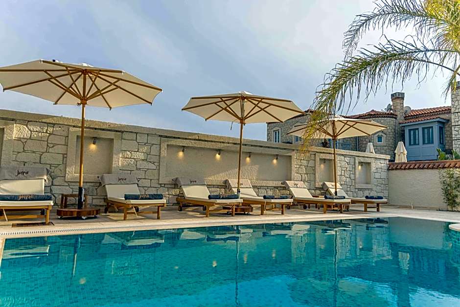 June Alaçatı Adult Only