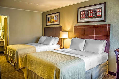 2 Double Beds, Smoking