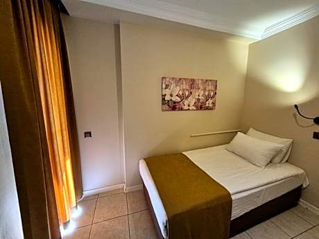 Triple Room with Balcony