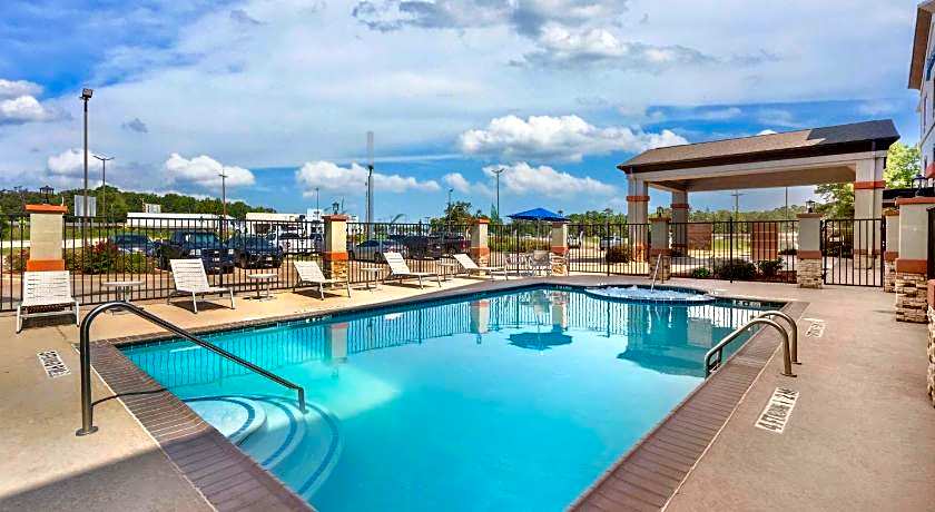 Best Western Carthage Inn & Suites