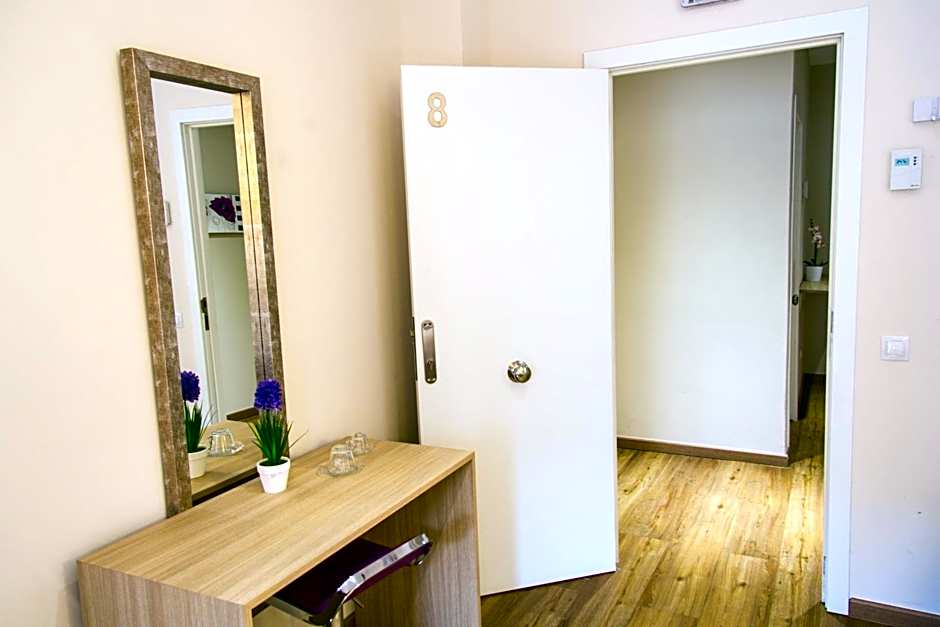 Hostal Barcelona Travel