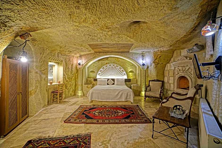 Jerveni Cave Hotel
