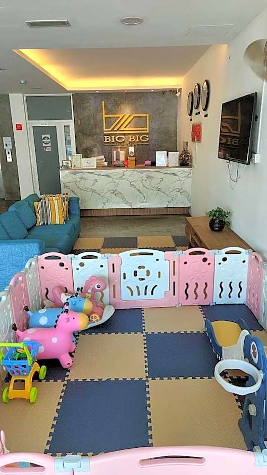 OYO 89355 Big Big Hotel