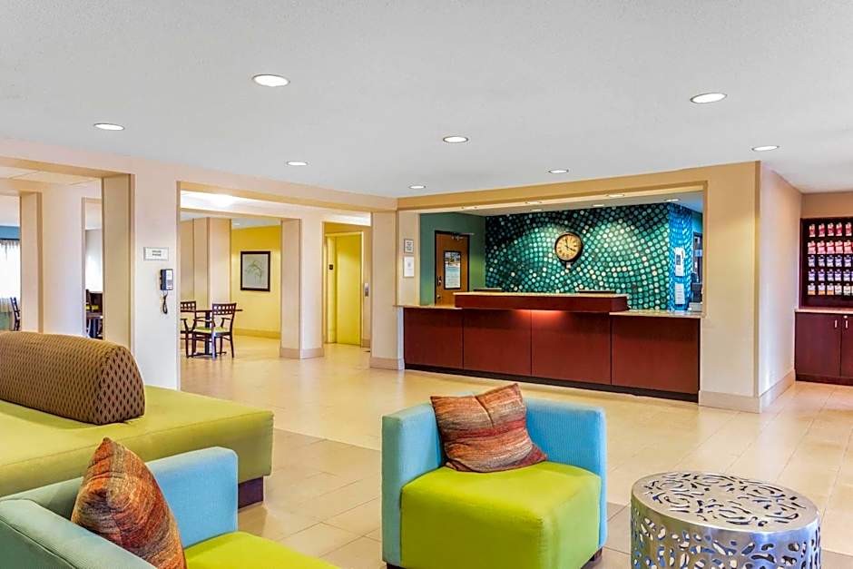 AmericInn by Wyndham Frankfort IN