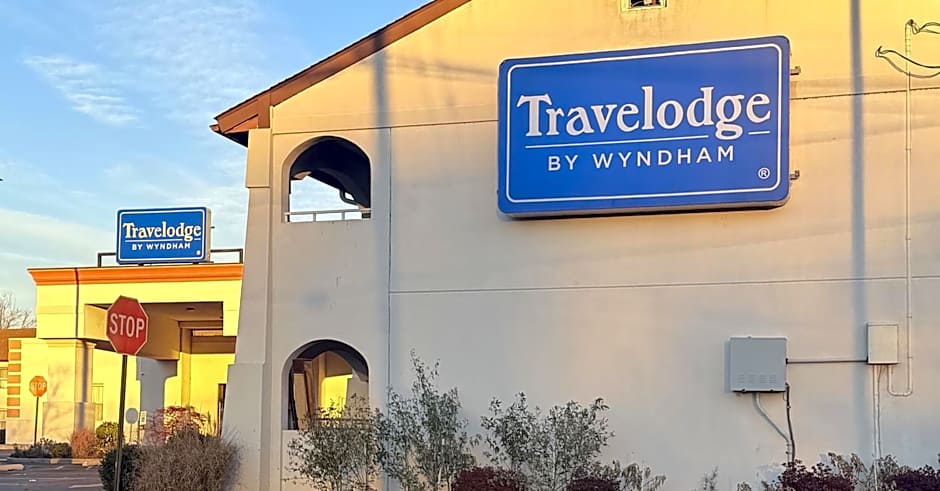 Travelodge by Wyndham Bellmawr