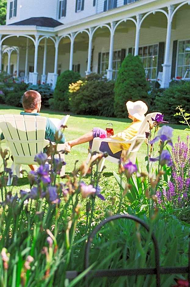 Winter Clove Inn & Resort