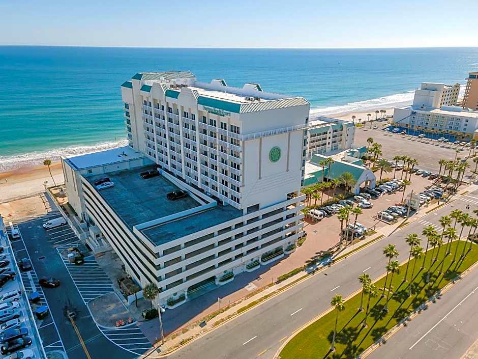 Direct Oceanfront Condo, Daytona Beach, sleeps 6 - with pool
