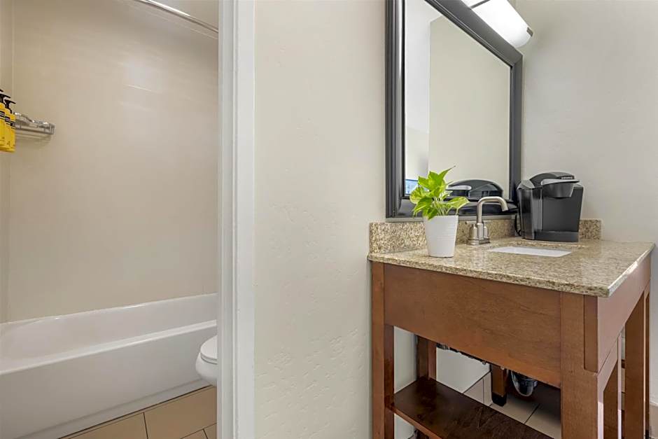 Best Western Plus Beach View Lodge Carlsbad