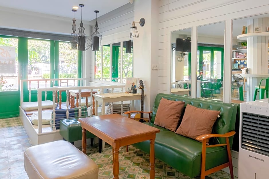 Ratana Boutique Hostel