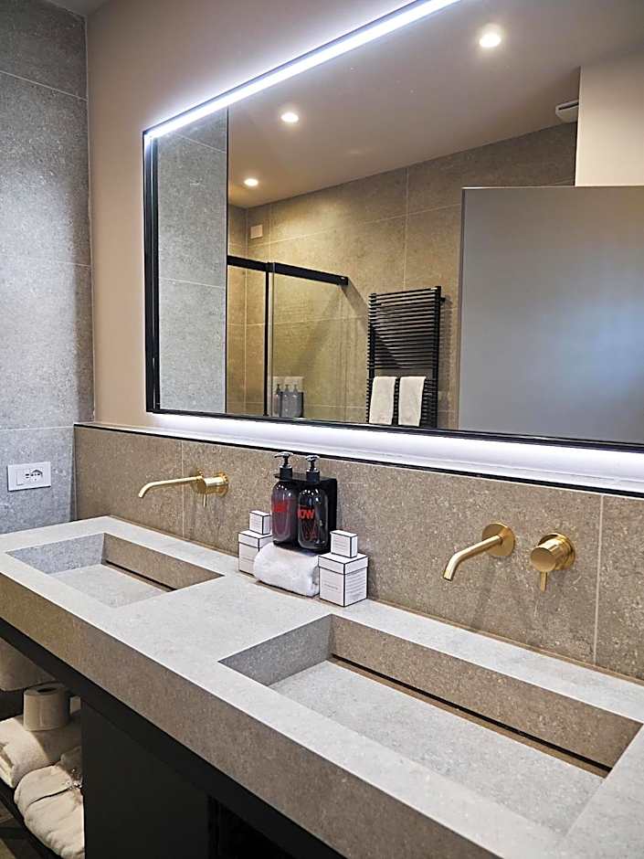 The Glam Boutique Hotel & Apt