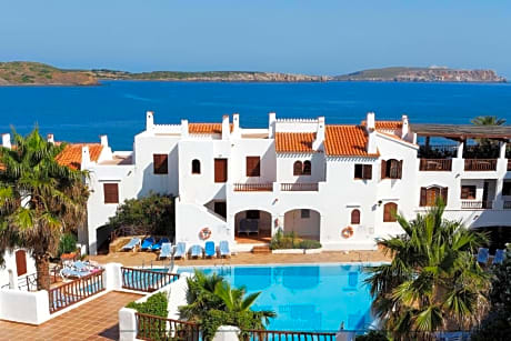 1 BEDROOM STANDARD 3 ADULTS