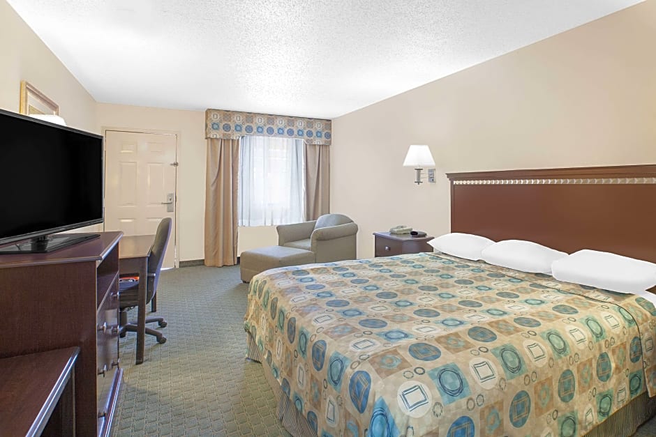 Super 8 by Wyndham Corpus Christi