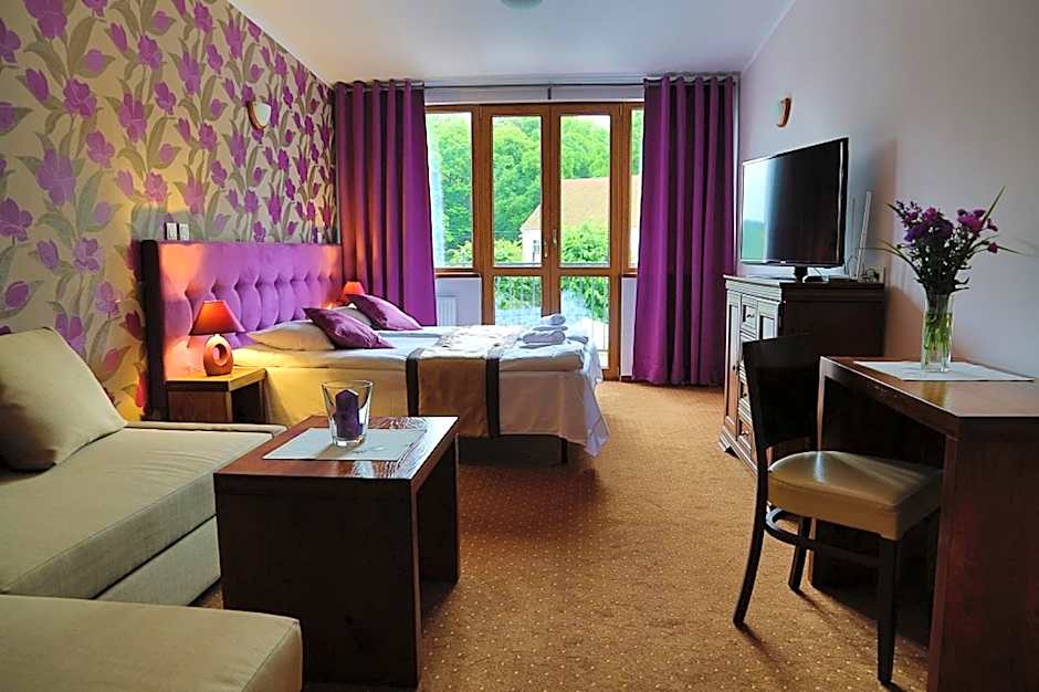 Pod Wzgórzem Bed & Breakfast