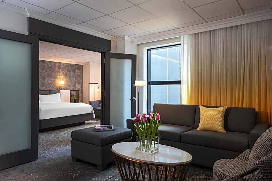 Renaissance by Marriott New York Times Square Hotel