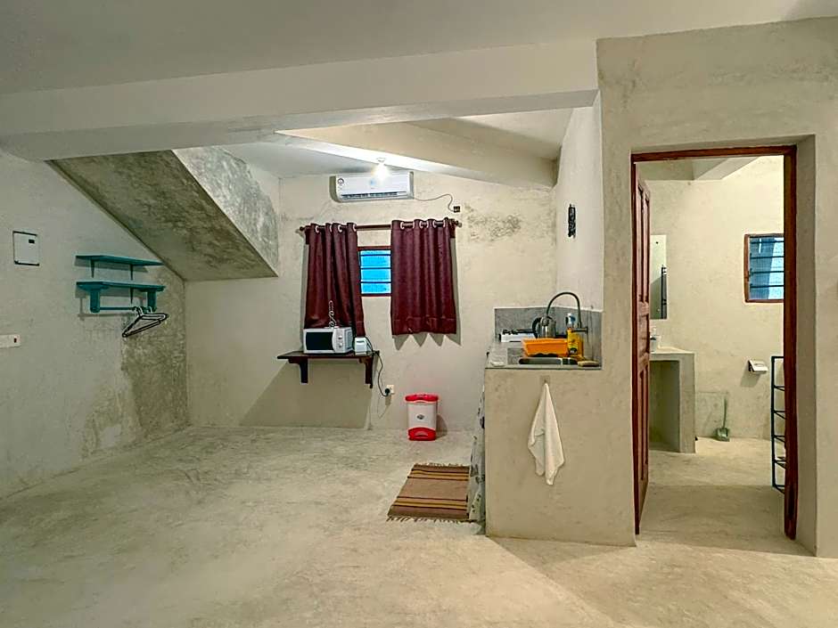 Kaleb's Beachfront Serviced Studio Apartments