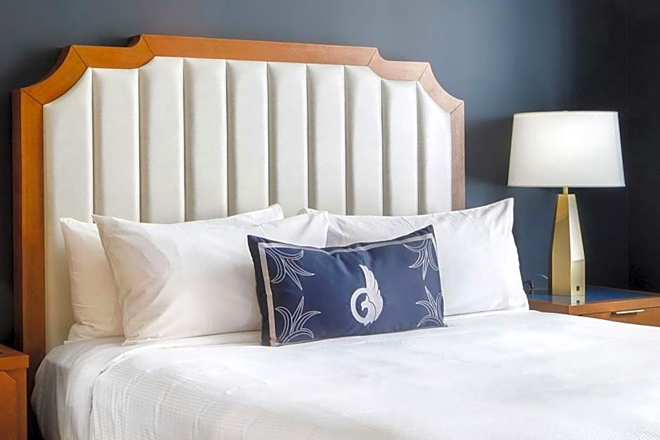 The National, Autograph Collection