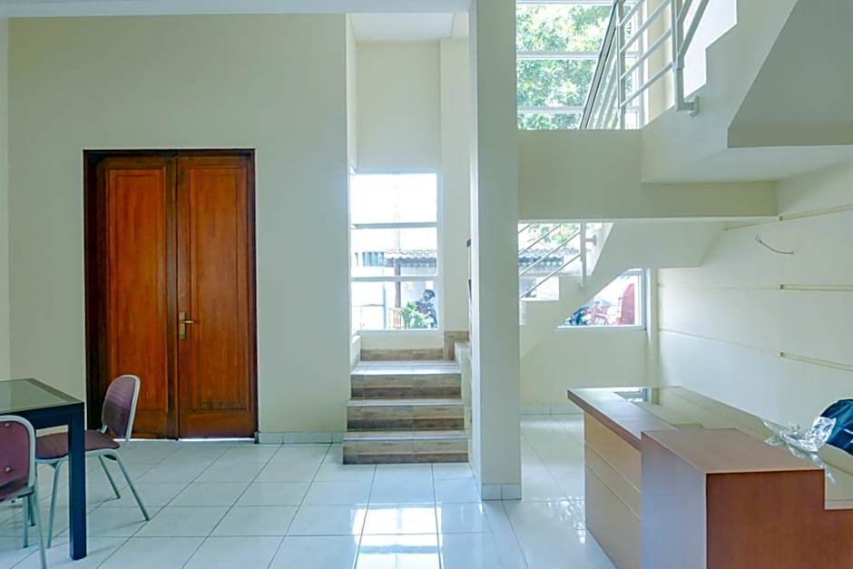 RedDoorz near Jogja City Mall 4