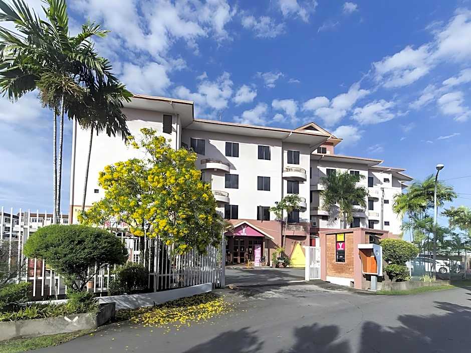 Y Hotel