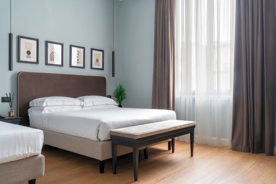 Flom Boutique Hotel