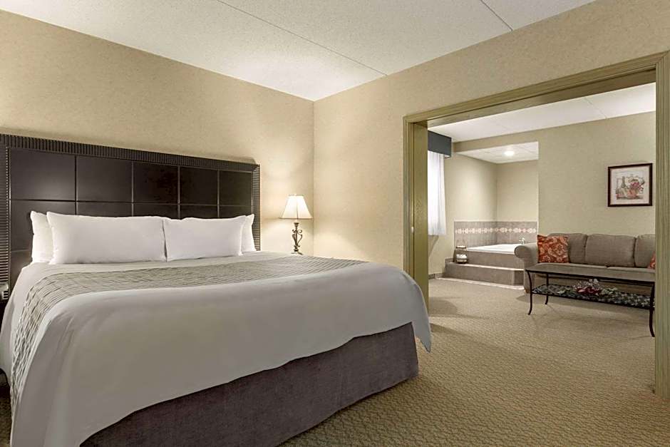Travelodge by Wyndham Winnipeg East