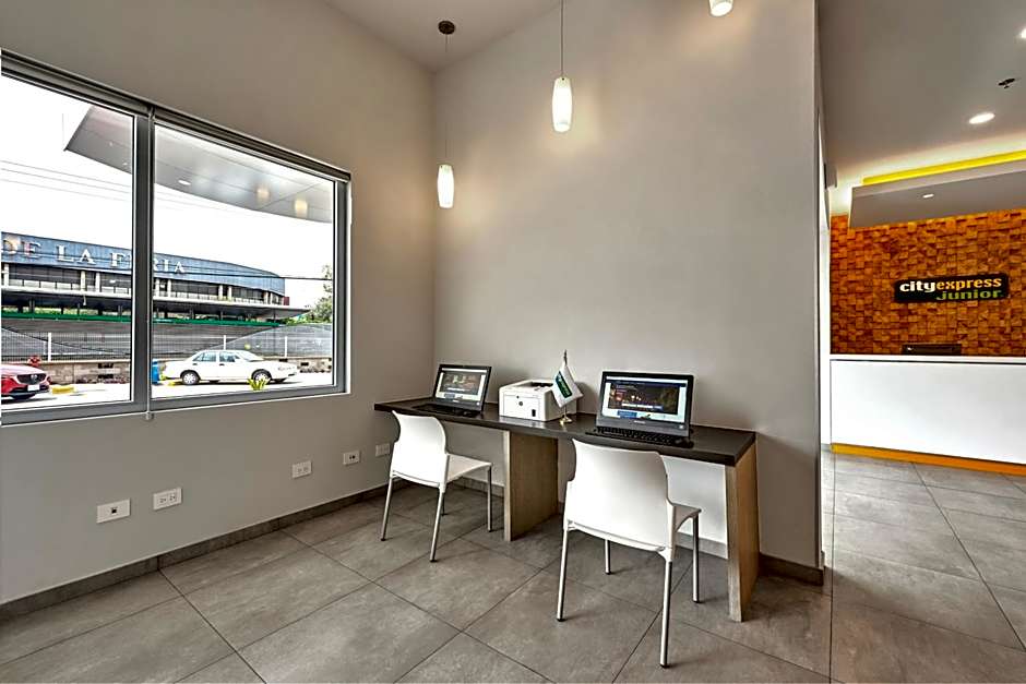 City Express Junior by Marriott Leon Centro de Convenciones