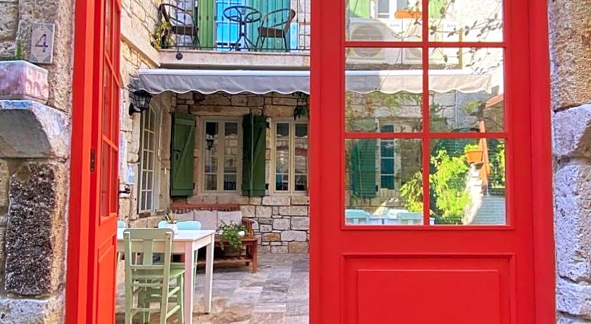 Oberj d'Azur Alacatı