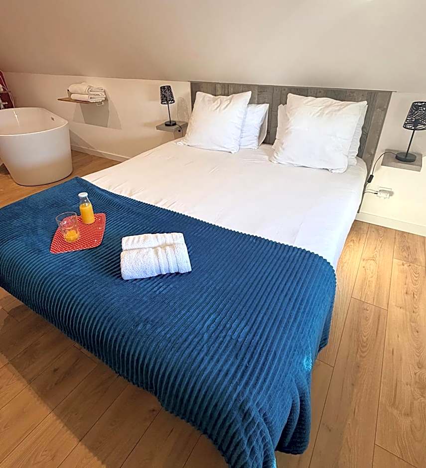 Aux Charmes-Suites cosy et independantes equipees d un frigo, micro ondes et nespresso