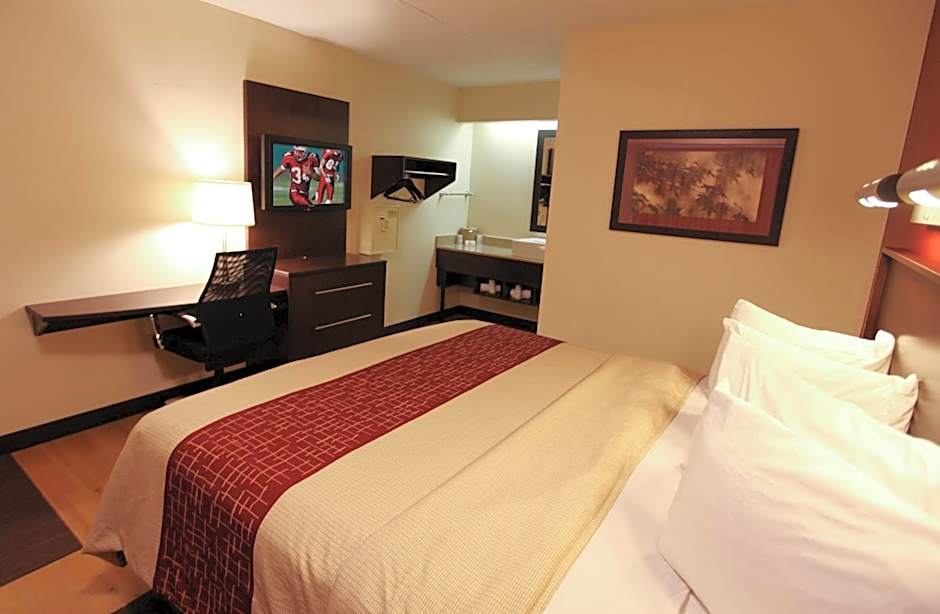 Red Roof Plus Philadelphia Airport