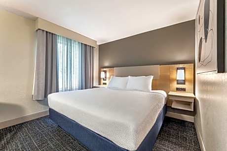 King Suite with Hot Tub