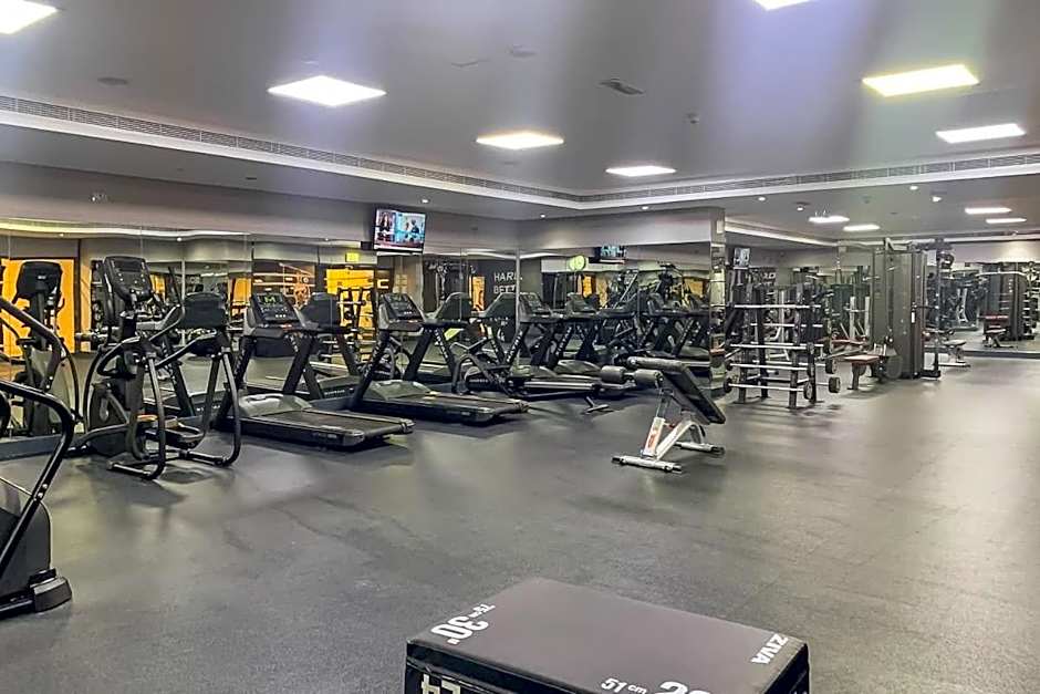 Frank Porter - Goldcrest Views 2