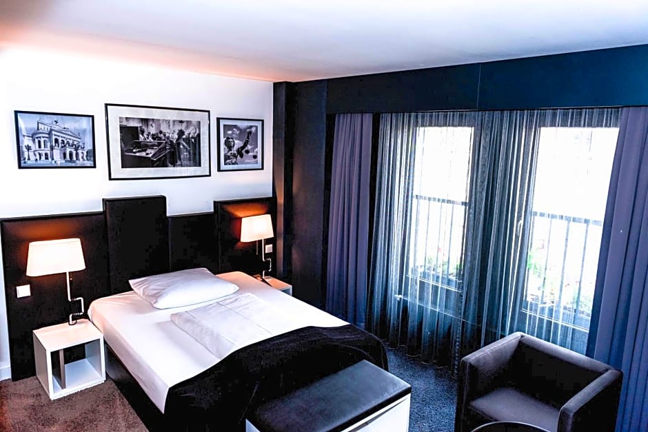 Bliss Hotel