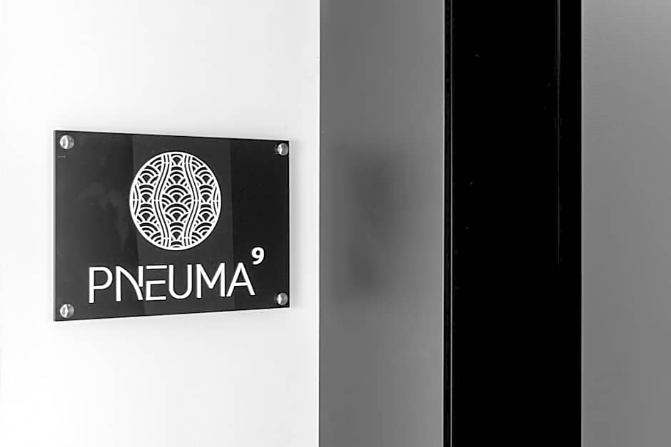 Essence Suites Downtown Suites - Adults Only