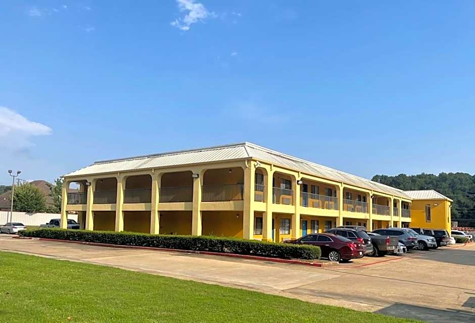 Majestic Inn