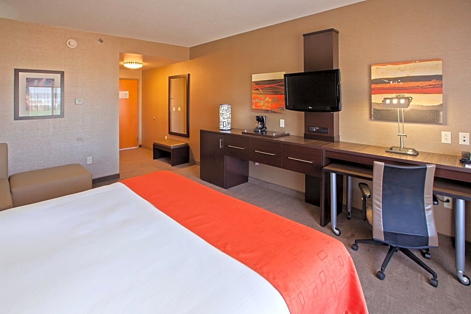 Holiday Inn Express Hotel And Suites Columbus Edinburgh By IHG