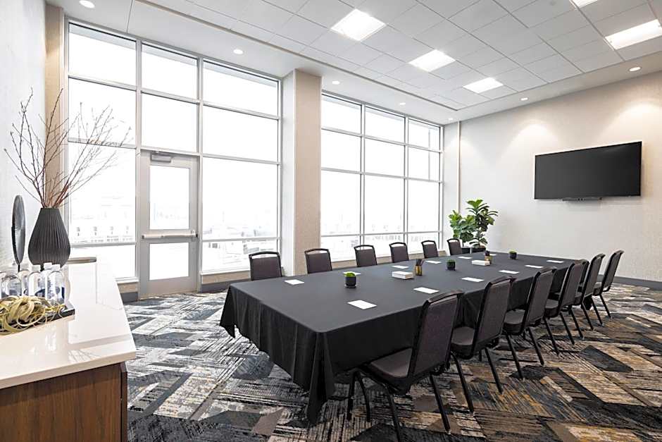 Crowne Plaza - Kearney By IHG