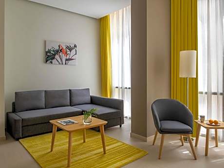 Two-Bedroom Apartment with Two King and One Single Sofa Bed
