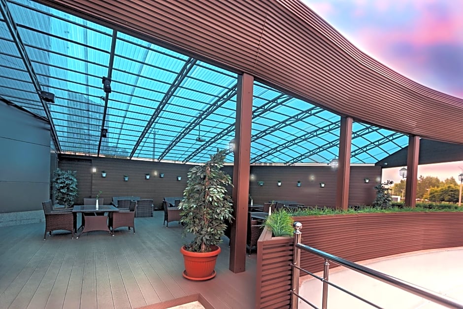 Dedeman Oskemen Tavros Hotel