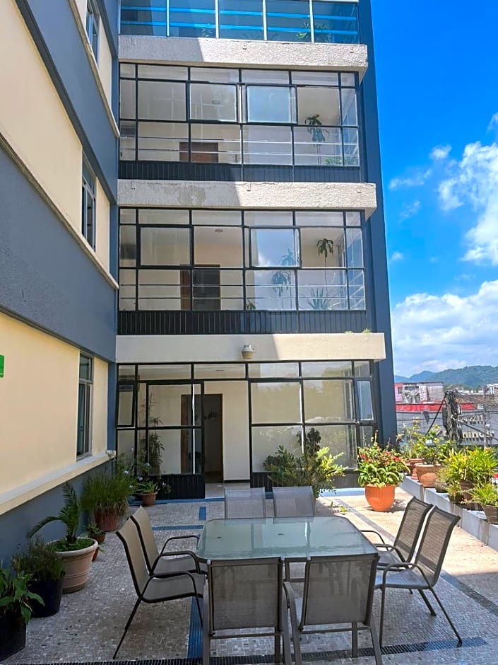 HOTEL TRUEBA