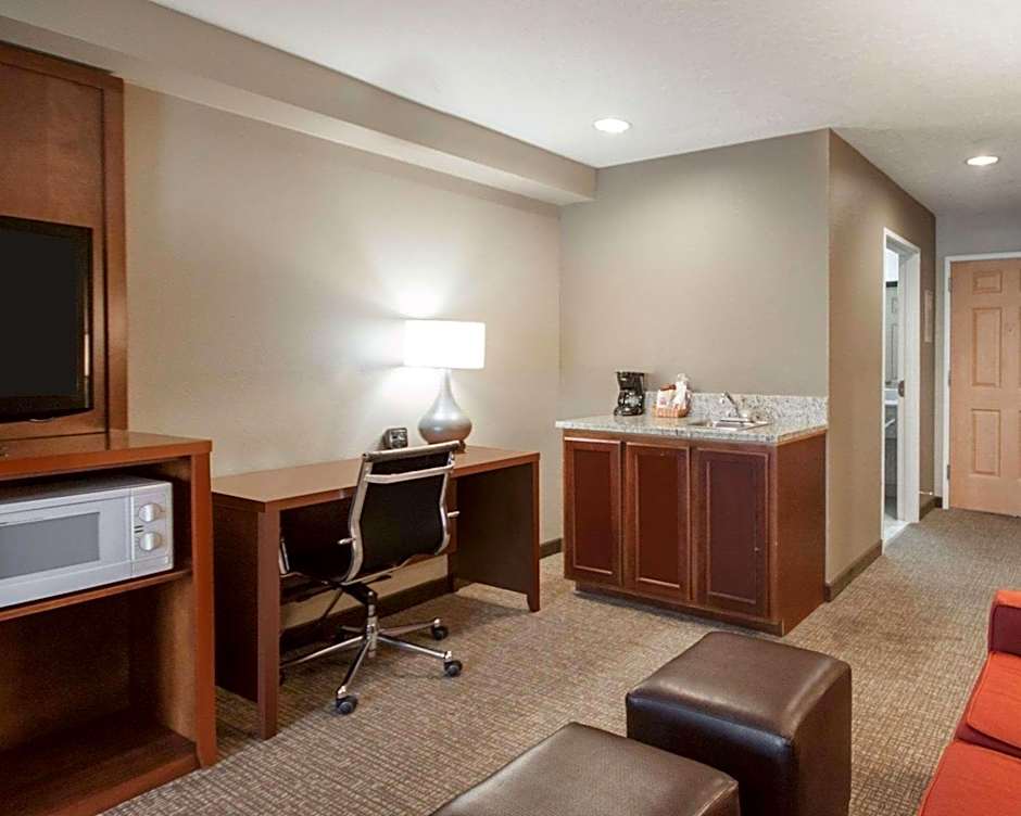 Comfort Suites Boise Airport