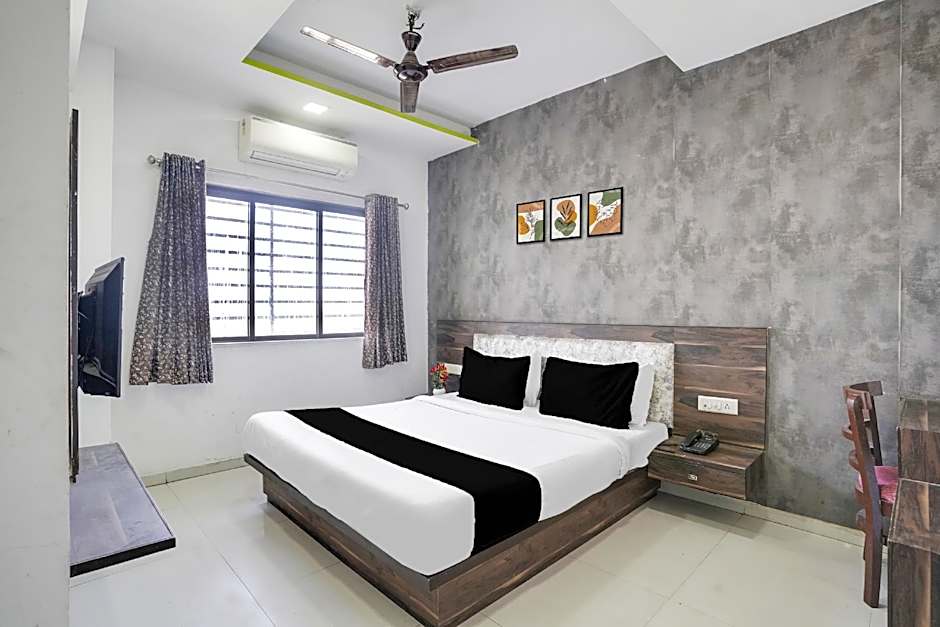Dev Orchid By OYO Rooms