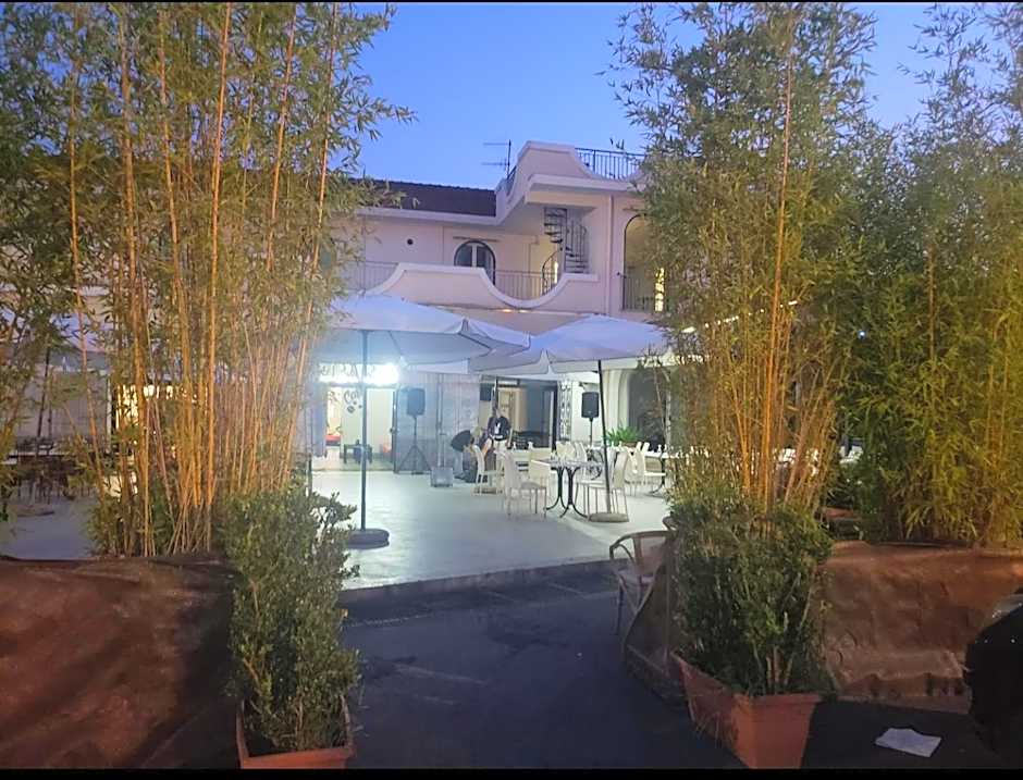 max hotel e restaurant