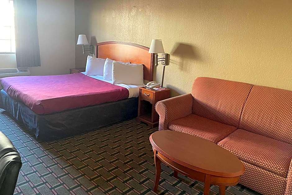 Econo Lodge Kalamazoo near Wings Stadium