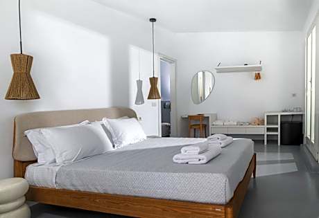 Junior Suite with Pool View