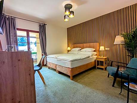 Deluxe Double or Twin Room with Balcony