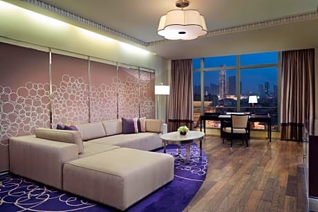 Metropolitan Suite with City View