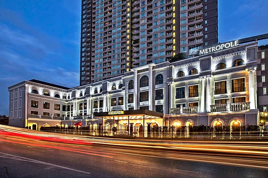Metropole Bangkok (SHA Plus)