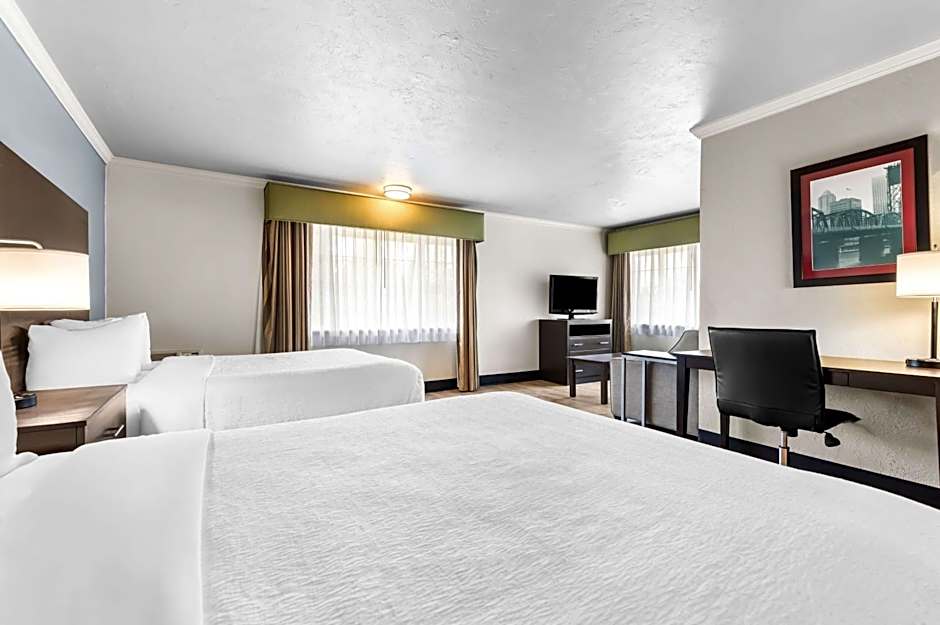 Best Western Plus Parkway Inn