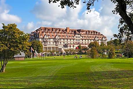 Hotel Barriere L'Hotel du Golf
