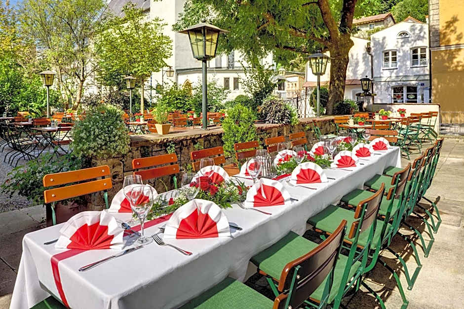 Altstadt- und Businesshotel Pfaubräu - Brauereigasthof - Frühstücksbuffet - kostenfreie Radgarage - Hunde willkommen