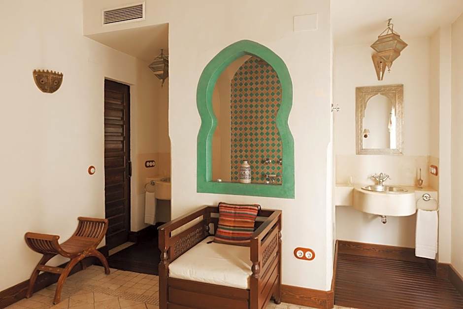 Alcoba Del Rey De Sevilla